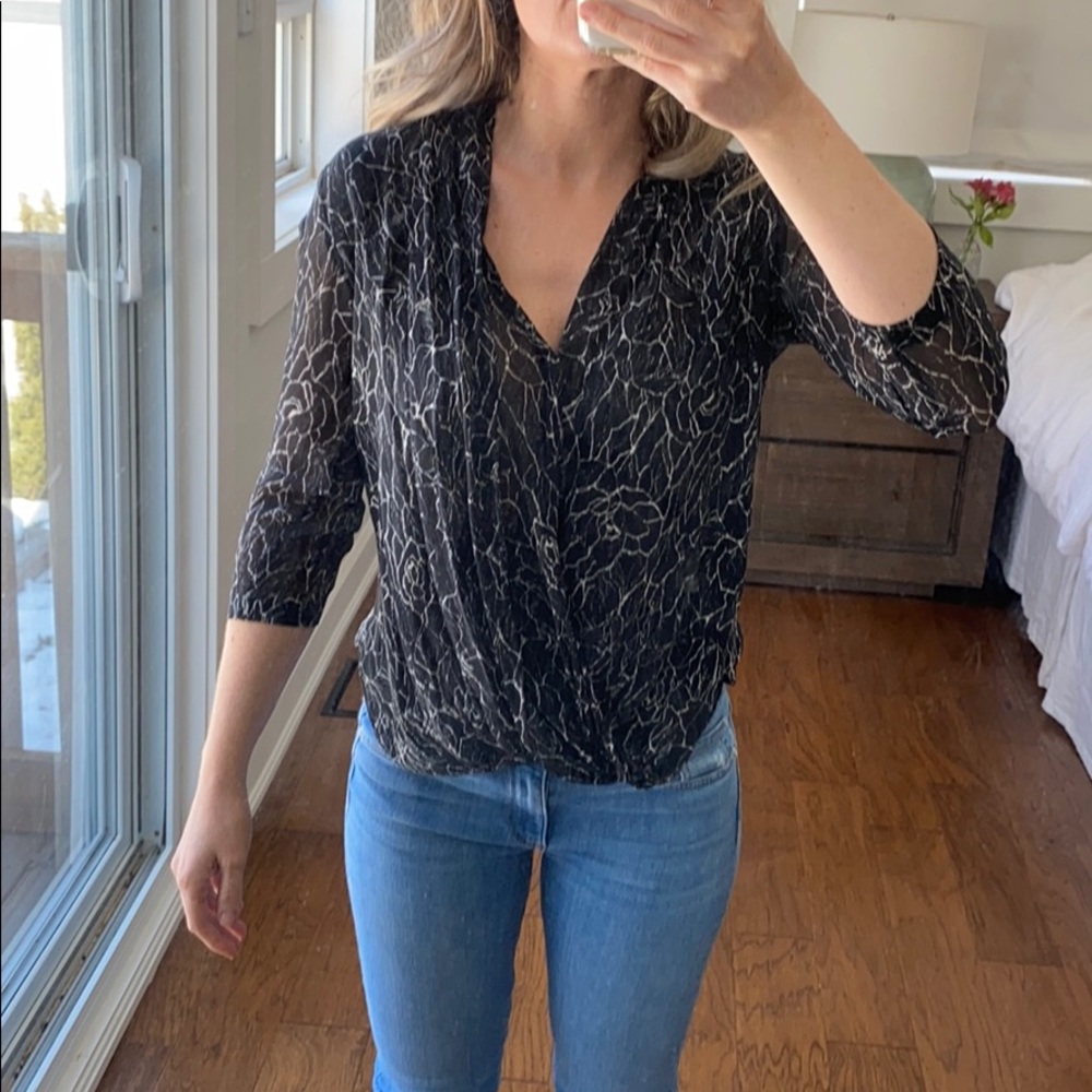 Aritzia baton xxs silk top